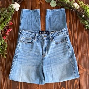 Hollister Ultra High Rise Mom Jean